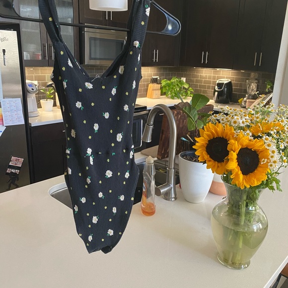 Daisy Bodysuit 🌻 - Picture 2 of 2